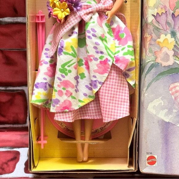 Barbie Spring Petals doll Avon special edition - Picture 5 of 6